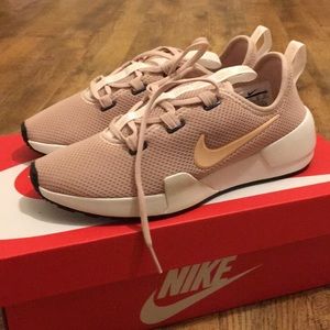 Nike Ashin Modern Womens